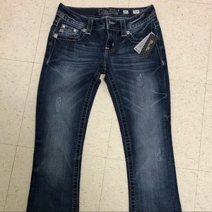 Miss Me signature boot cut size 25